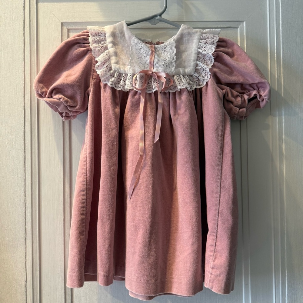 Vintage Sandy’s Girl Pink Velvet Dress with Lace Collar, approximate size 3T